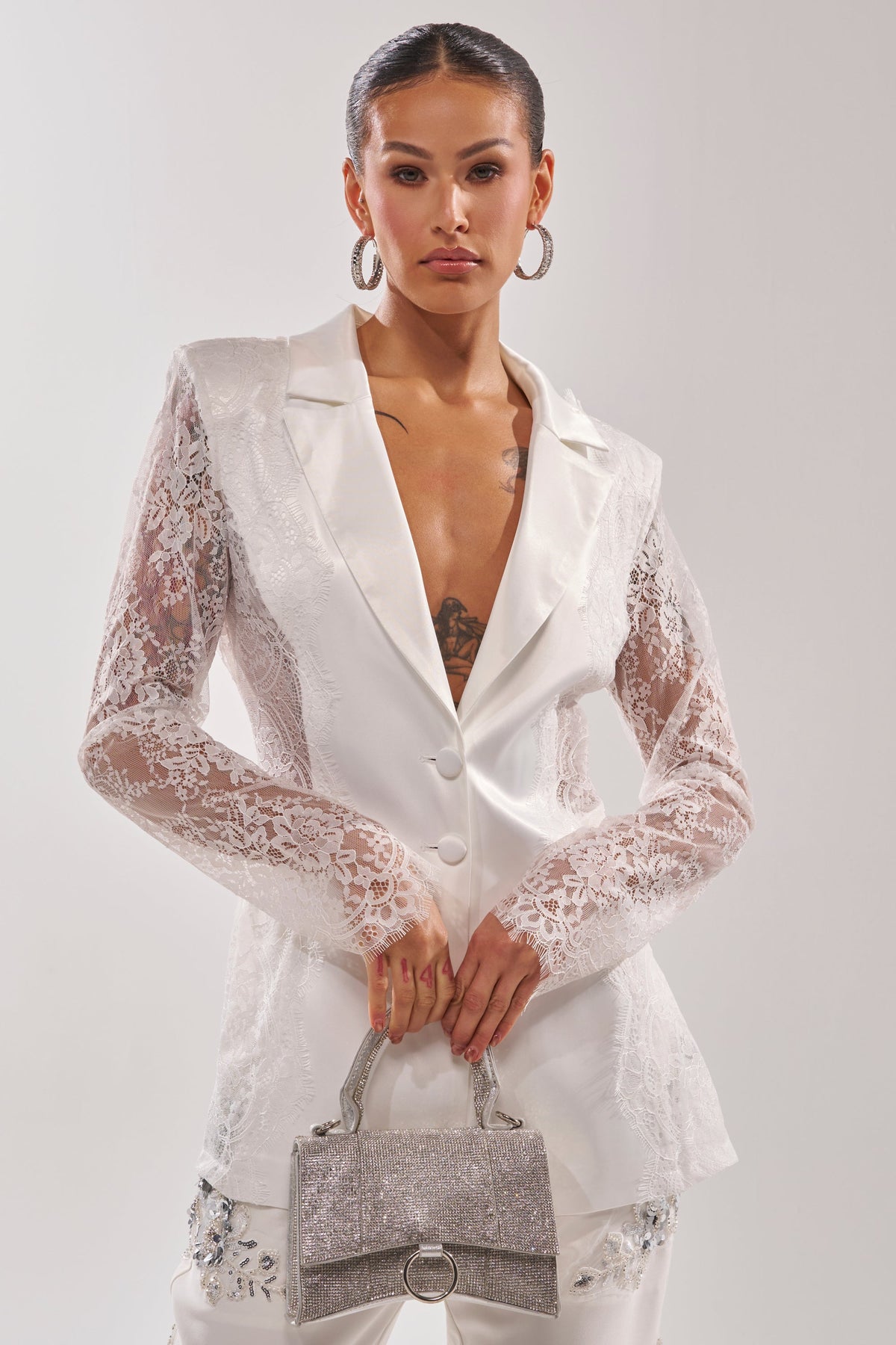 AU CONTRAIRE LACE SATIN BLAZER IN WHITE