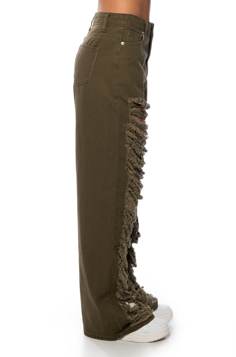 CALCULATED MOVES WIDE LEG DISTRESSED JEAN