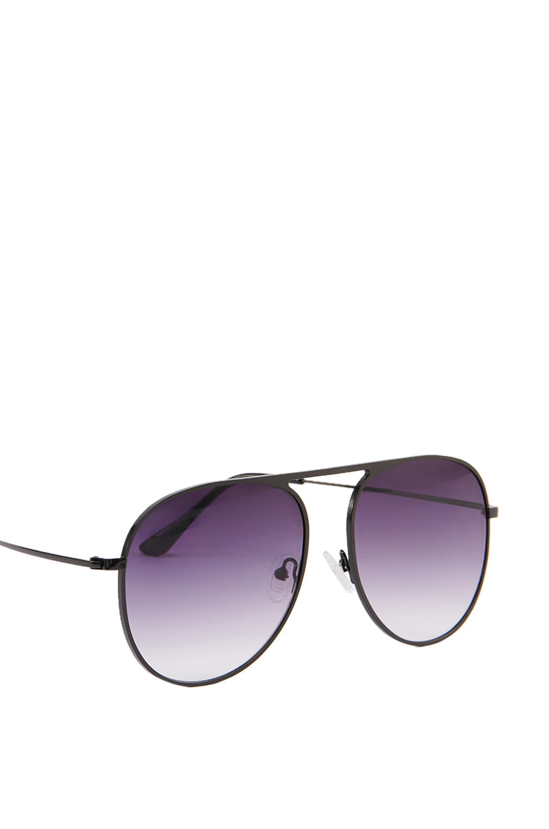 CATCH A FLIGHT AVIATOR SUNGLASSES IN BLACK